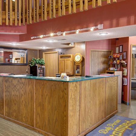 Hotel Ramada By Wyndham Branson Theatre District Exterior foto