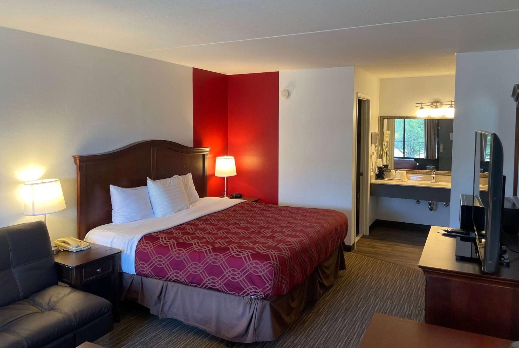 Hotel Ramada By Wyndham Branson Theatre District Exterior foto