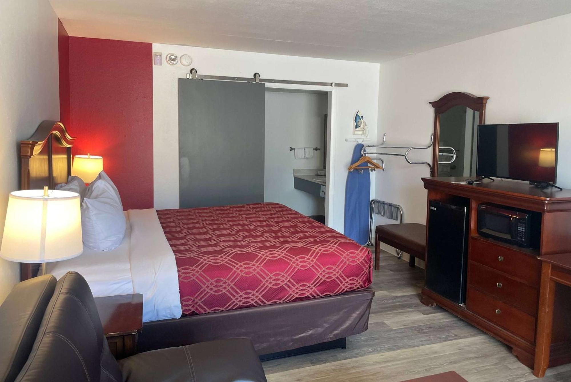 Hotel Ramada By Wyndham Branson Theatre District Exterior foto