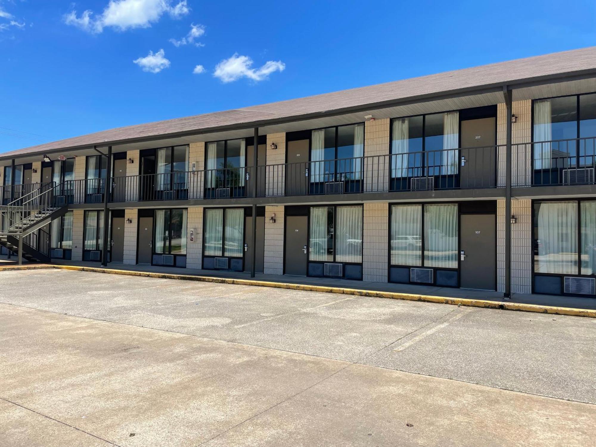 Hotel Ramada By Wyndham Branson Theatre District Exterior foto